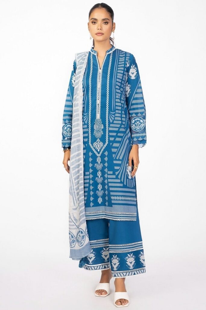 Alkaram Studio Winter Sale with Upto 50% off