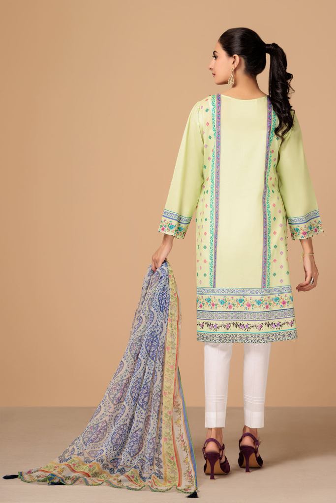 Bonanza Satrangi Winter Sale on 2 Piece Collection Back